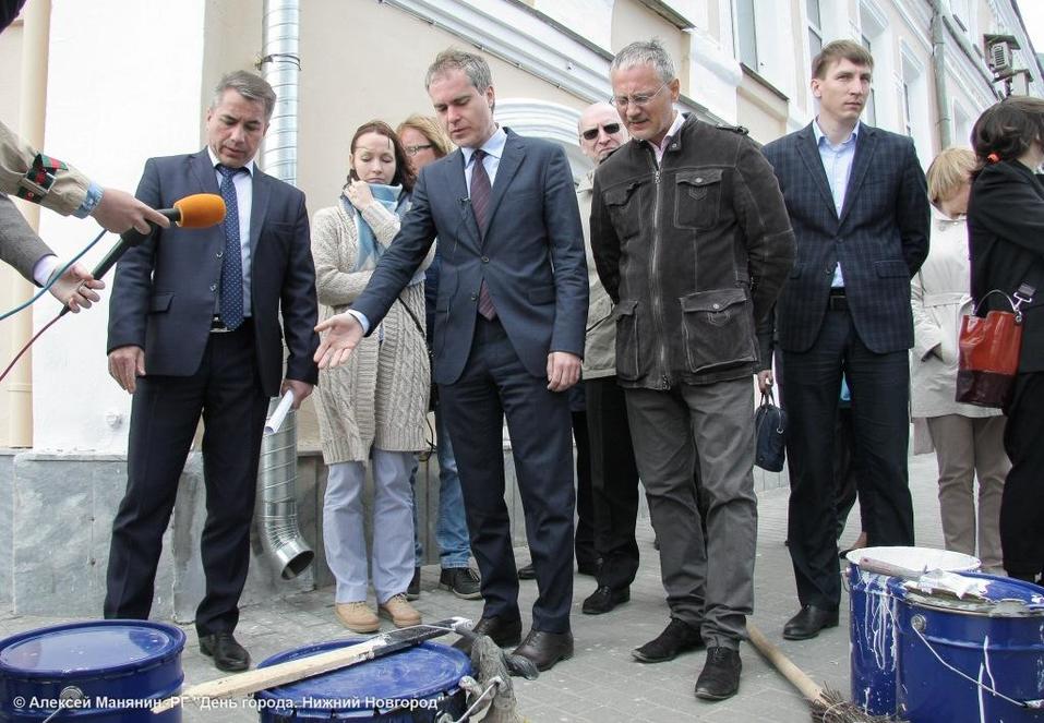 Мелочи, а неприятно. Мэр Нижнего Новгорода нашёл недостатки в ремонте фасадов
5 Мелочи, а неприятно. Мэр Нижнего Новгорода нашёл недостатки в ремонте фасадов
5