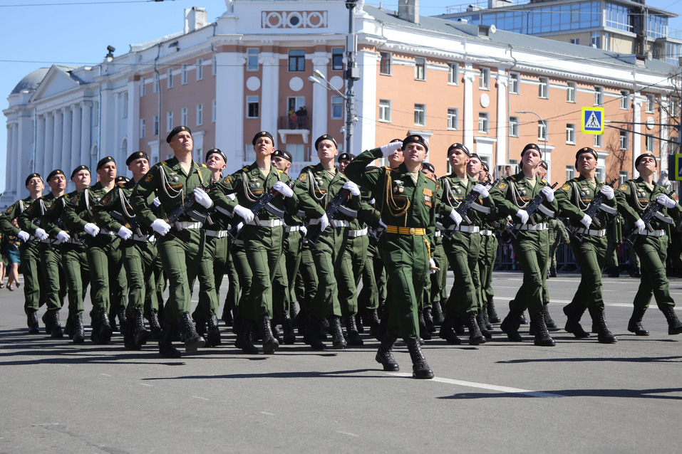 Дайджест DK.RU: индустриальный комплекс, парад Победы и синий забор на Нижневолжской 1 Дайджест DK.RU: индустриальный комплекс, парад Победы и синий забор на Нижневолжской 1
