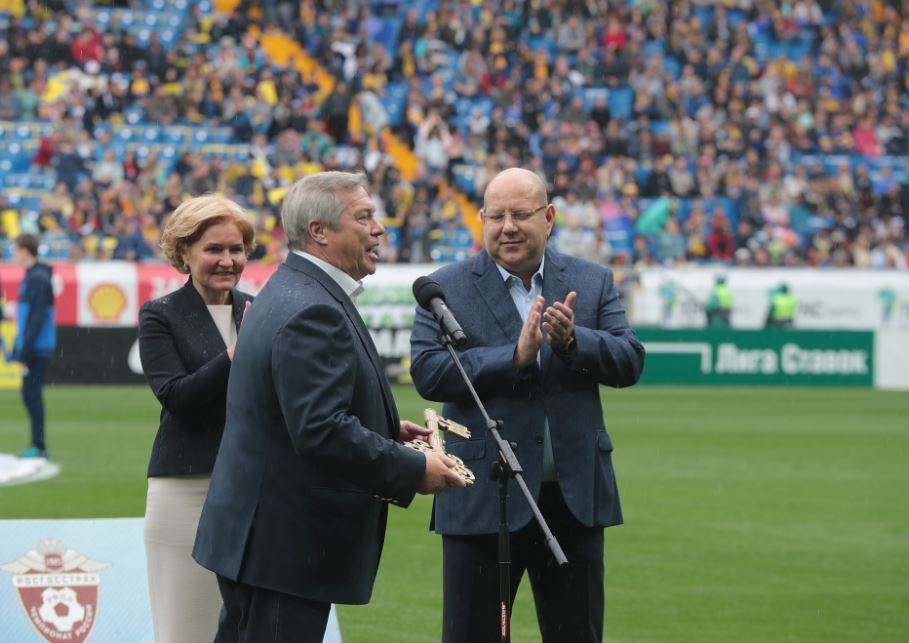 В Ростове состоялся матч открытия стадиона к ЧМ-2018 ФОТО 4 В Ростове состоялся матч открытия стадиона к ЧМ-2018 ФОТО 4