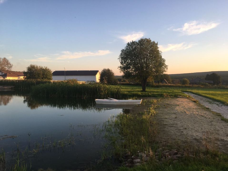 90 млн руб. Уральский бизнесмен продает угодья с отелем, прудом, оленями и медведями 3 90 млн руб. Уральский бизнесмен продает угодья с отелем, прудом, оленями и медведями 3