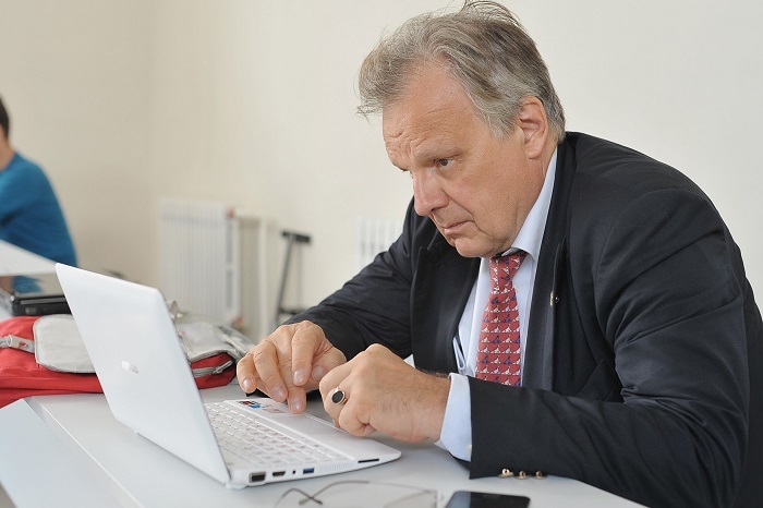 «К русским, уверяющим, что Россия — страна дураков, в Европе относятся с презрением» 2 «К русским, уверяющим, что Россия — страна дураков, в Европе относятся с презрением» 2