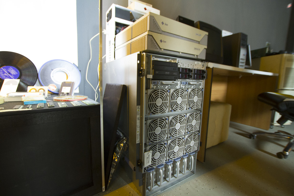 «Сервер отапливал весь этаж». Как устроен музей винтажных компьютеров в Екатеринбурге 3 «Сервер отапливал весь этаж». Как устроен музей винтажных компьютеров в Екатеринбурге 3