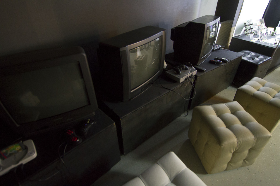 «Сервер отапливал весь этаж». Как устроен музей винтажных компьютеров в Екатеринбурге 9 «Сервер отапливал весь этаж». Как устроен музей винтажных компьютеров в Екатеринбурге 9