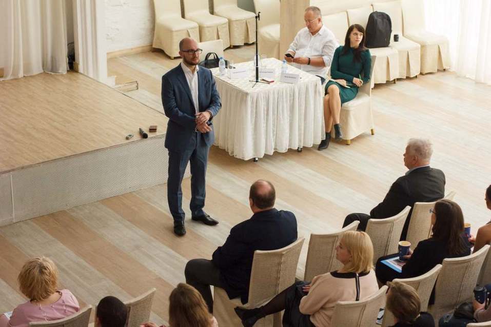 «Инвестировать в отдельные идеи, а не в рынок в целом». Советы новосибирских экспертов 13 «Инвестировать в отдельные идеи, а не в рынок в целом». Советы новосибирских экспертов 13