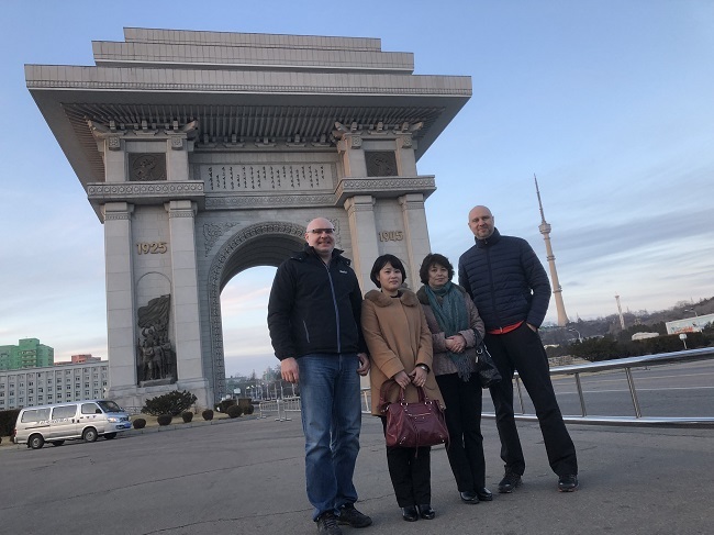 «3 евро за мегабайт трафика, автограф Майкла Джордана и айфоны». Банкир о поездке в КНДР 2 «3 евро за мегабайт трафика, автограф Майкла Джордана и айфоны». Банкир о поездке в КНДР 2