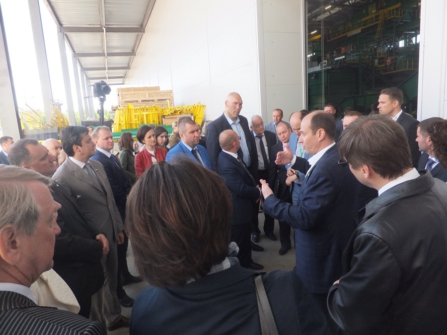 И Валуев там был. В Нижегородской области открыли комплекс по сортировке мусора. ФОТО 1 И Валуев там был. В Нижегородской области открыли комплекс по сортировке мусора. ФОТО 1