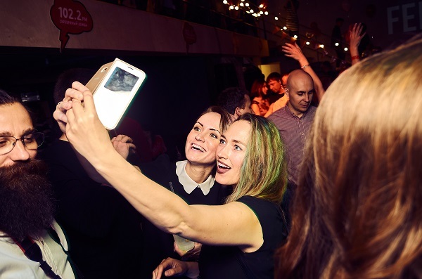 Всем - семь! Радиостанции «Серебряный Дождь – Красноярск» исполнилось 7 лет
4 Всем - семь! Радиостанции «Серебряный Дождь – Красноярск» исполнилось 7 лет
4