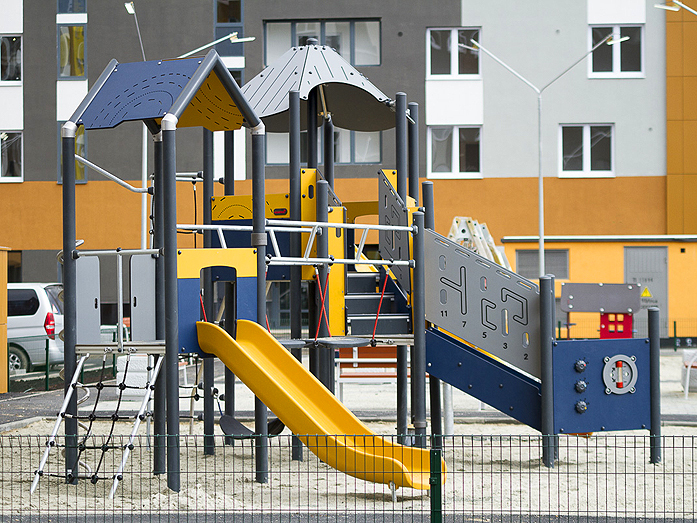 Построен для детей, одобрен родителями. Как выглядит не рядовой район – ФОТОРЕПОРТАЖ 4 Построен для детей, одобрен родителями. Как выглядит не рядовой район – ФОТОРЕПОРТАЖ 4