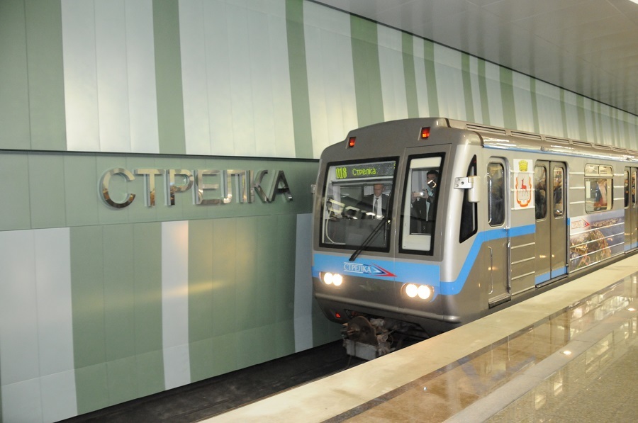 «Это огромное событие». Глеб Никитин открыл станцию метро «Стрелка». ФОТО 1 «Это огромное событие». Глеб Никитин открыл станцию метро «Стрелка». ФОТО 1