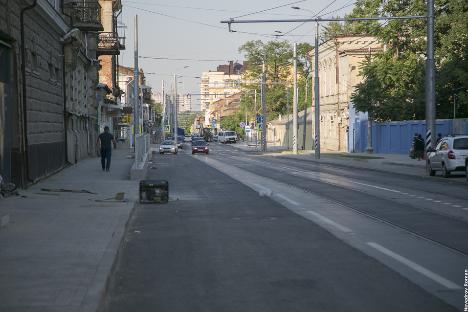И снова нет: Реконструкцию улицы Станиславского в Ростове вновь не успели закончить в срок 1 И снова нет: Реконструкцию улицы Станиславского в Ростове вновь не успели закончить в срок 1