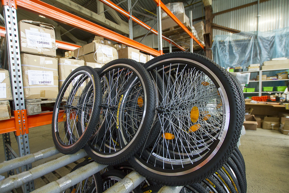 «Проверяю игрушки на внуке». Как «Сима-Ленд» производит мыльные пузыри и велосипеды 12 «Проверяю игрушки на внуке». Как «Сима-Ленд» производит мыльные пузыри и велосипеды 12