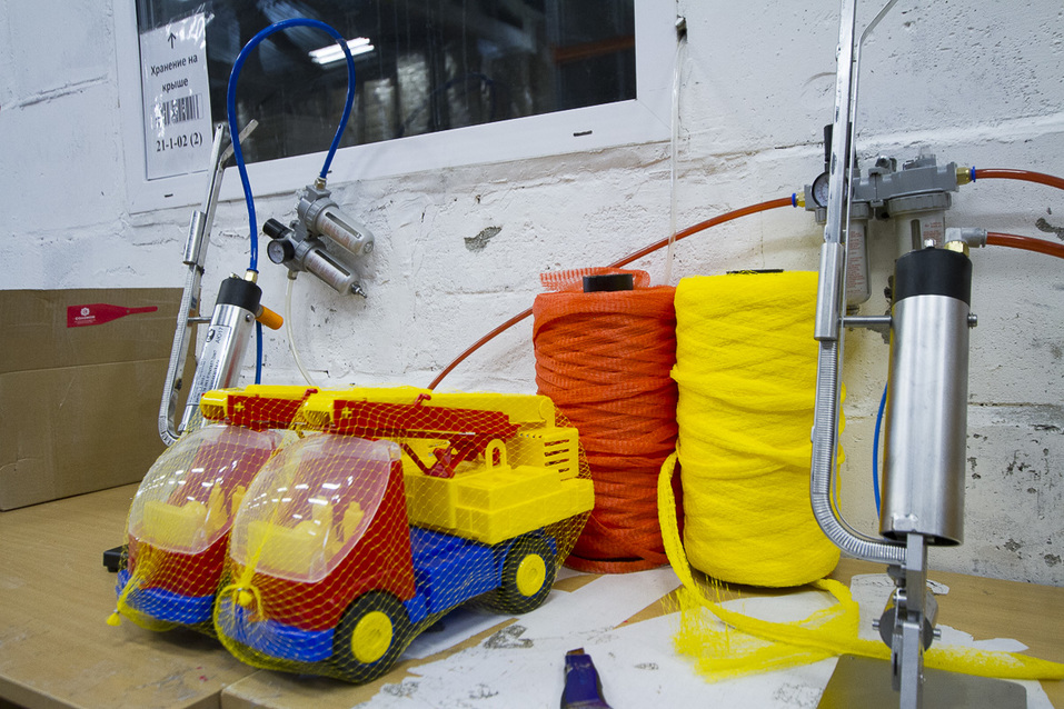 «Проверяю игрушки на внуке». Как «Сима-Ленд» производит мыльные пузыри и велосипеды 14 «Проверяю игрушки на внуке». Как «Сима-Ленд» производит мыльные пузыри и велосипеды 14