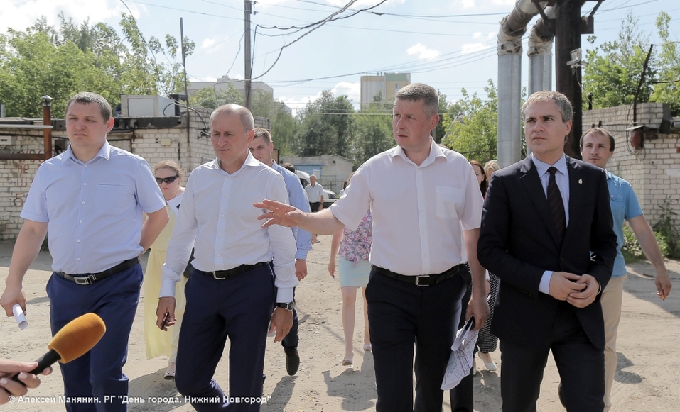 Владимир Панов пообещал избавиться от пробки в районе Пролетарского кольца 1 Владимир Панов пообещал избавиться от пробки в районе Пролетарского кольца 1