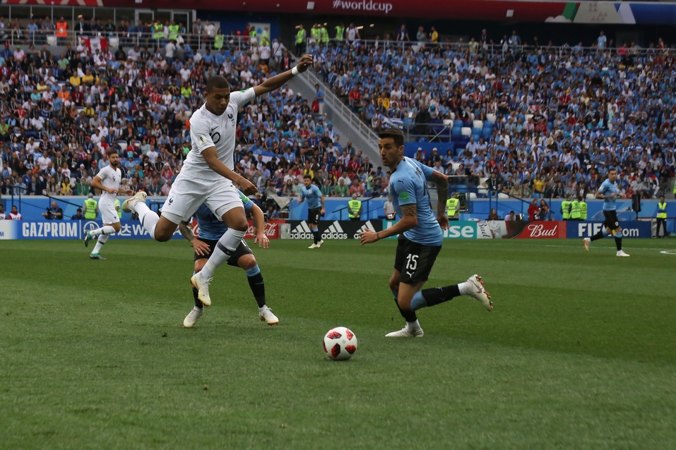 Для сборной Уругвая ЧМ закончился в Нижнем Новгороде. ФОТОРЕПОРТАЖ
11 Для сборной Уругвая ЧМ закончился в Нижнем Новгороде. ФОТОРЕПОРТАЖ
11