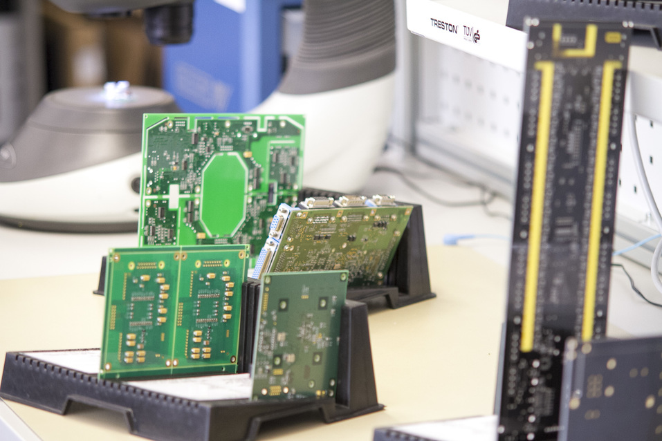 Как заработать на первой помощи. На улицах и в метро установят уральские дефибрилляторы 12 Как заработать на первой помощи. На улицах и в метро установят уральские дефибрилляторы 12