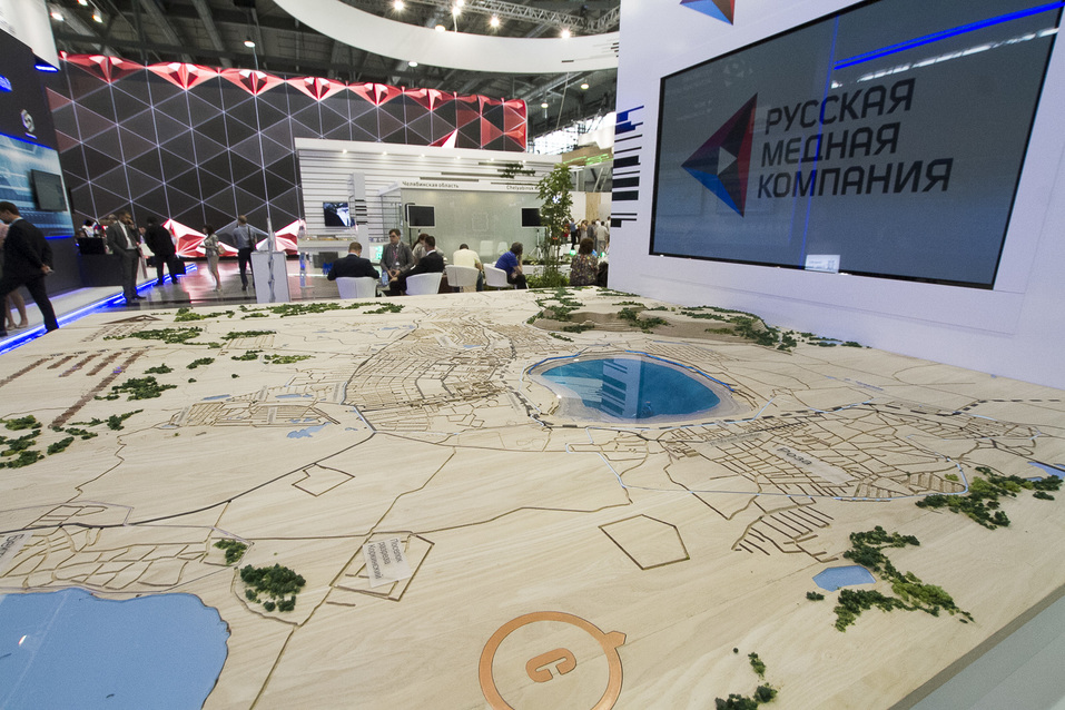 Роскошь РМК, тусовка ЧТПЗ и урбан-лавки. Каким Южный Урал выглядит на «Иннопроме» 7 Роскошь РМК, тусовка ЧТПЗ и урбан-лавки. Каким Южный Урал выглядит на «Иннопроме» 7