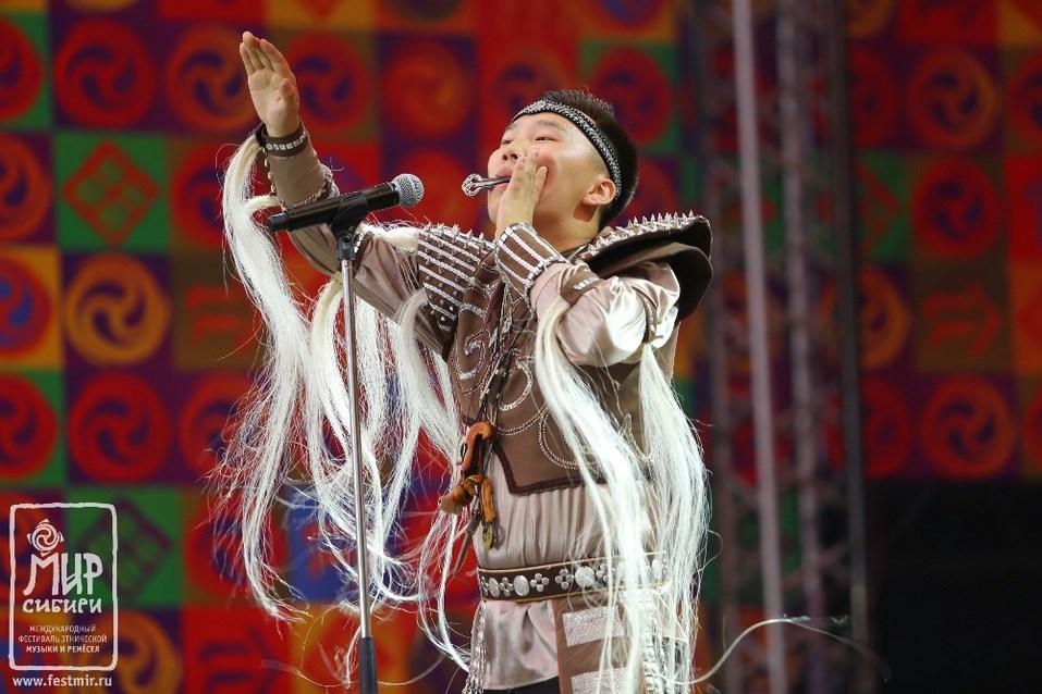 Драйв и дзен в Шушенском: зачем 30 тысяч человек поехали в глубинку
6 Драйв и дзен в Шушенском: зачем 30 тысяч человек поехали в глубинку
6