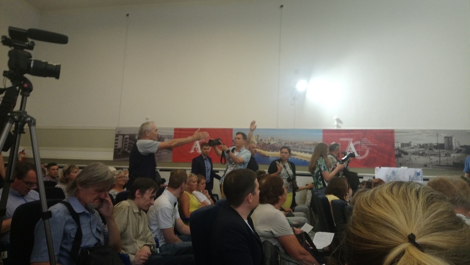 «Это мышиная возня политиков». Как в Челябинске сквер избавили от строительства кафе 5 «Это мышиная возня политиков». Как в Челябинске сквер избавили от строительства кафе 5