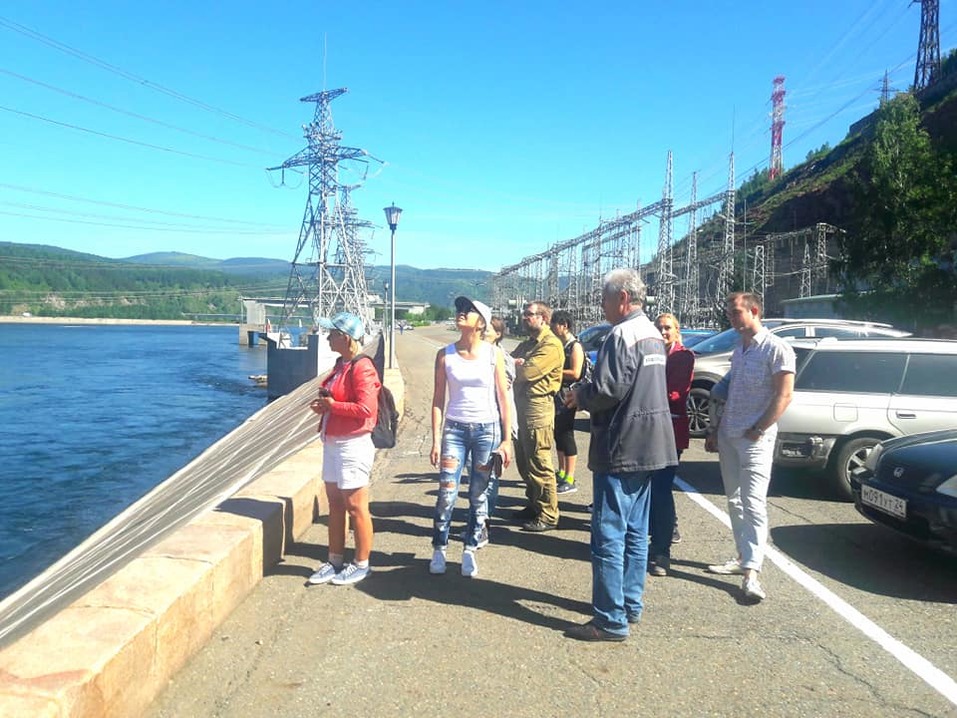 На красноярской ГЭС состоялся пленэр для членов Союза художников России 1 На красноярской ГЭС состоялся пленэр для членов Союза художников России 1