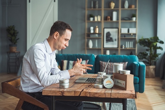 «Пока что я шарлатан». Как чайный гуру стал лечить бизнесменов от депрессии и аллергии 4 «Пока что я шарлатан». Как чайный гуру стал лечить бизнесменов от депрессии и аллергии 4