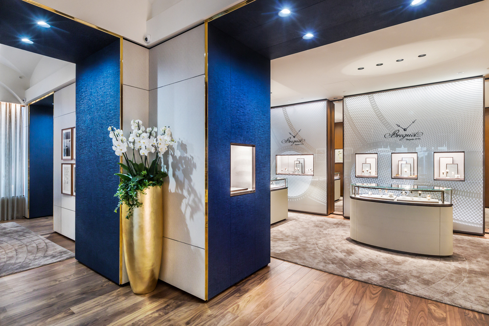 Высокое часовое искусство в России: магазин-музей Breguet в ГУМе 1 Высокое часовое искусство в России: магазин-музей Breguet в ГУМе 1