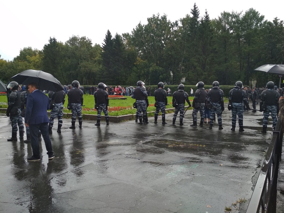 «Вы против своего народа!?» Как в России проходят акции протеста против пенсионной реформы 1 «Вы против своего народа!?» Как в России проходят акции протеста против пенсионной реформы 1