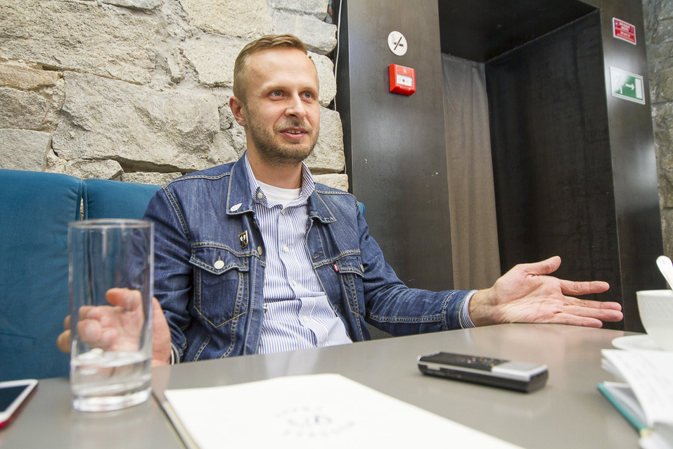 «Мне что санкции, что дом родной»: самый известный уральский шеф — о еде, кризисе и ЧМ 1 «Мне что санкции, что дом родной»: самый известный уральский шеф — о еде, кризисе и ЧМ 1