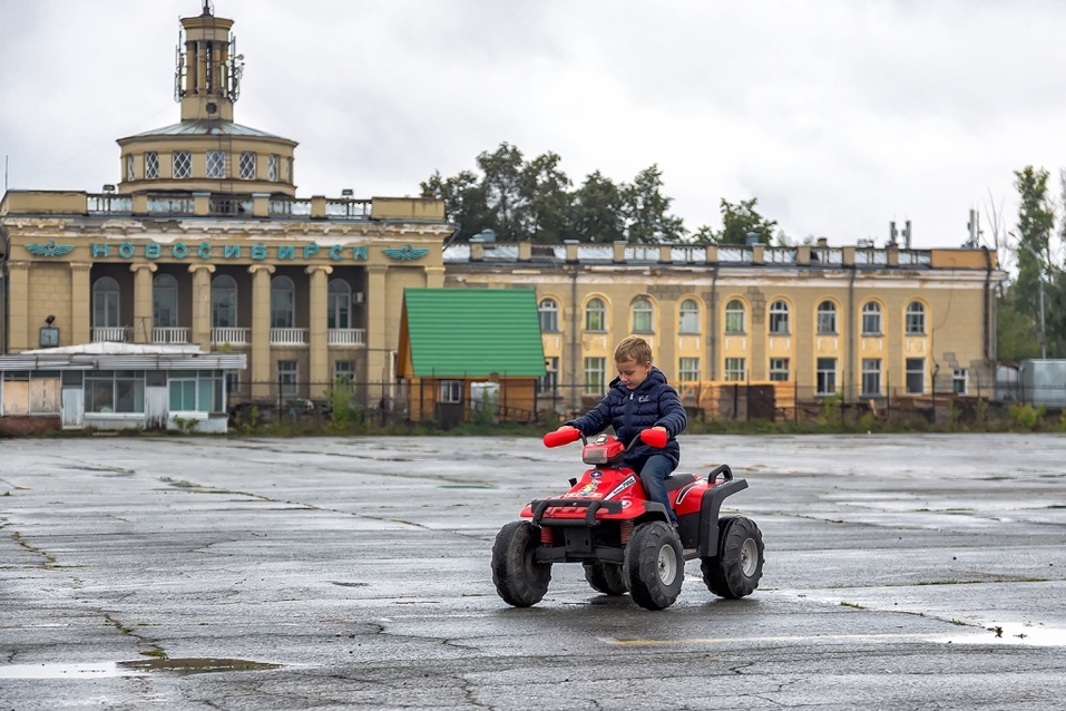 Tesla «Фридом Финанс» прошла тест-драйв в Новосибирске 4 Tesla «Фридом Финанс» прошла тест-драйв в Новосибирске 4