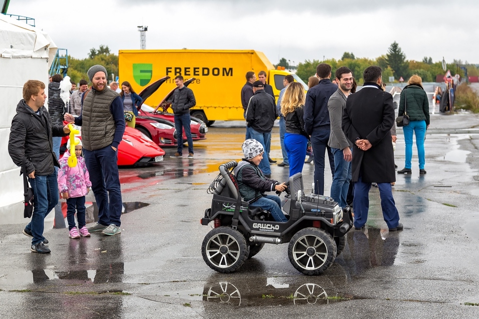 Tesla «Фридом Финанс» прошла тест-драйв в Новосибирске 5 Tesla «Фридом Финанс» прошла тест-драйв в Новосибирске 5