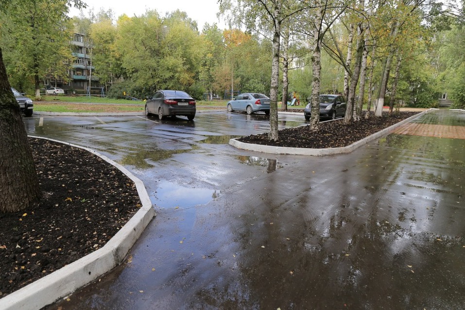 Иван Носков проверил ход работ по благоустройству квартала в Ленинском районе города 1 Иван Носков проверил ход работ по благоустройству квартала в Ленинском районе города 1