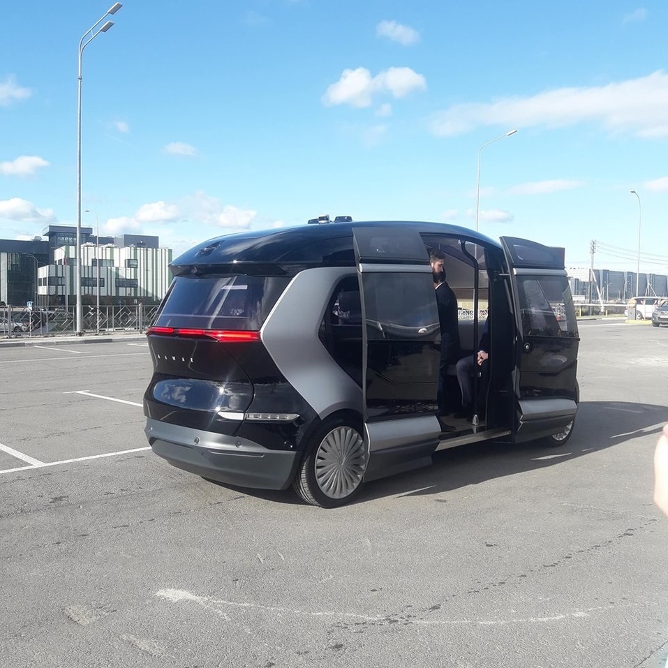 «От геймеров до госструктур», — «Ростелеком» намерен стать IT-компанией №1 в России
2 «От геймеров до госструктур», — «Ростелеком» намерен стать IT-компанией №1 в России
2