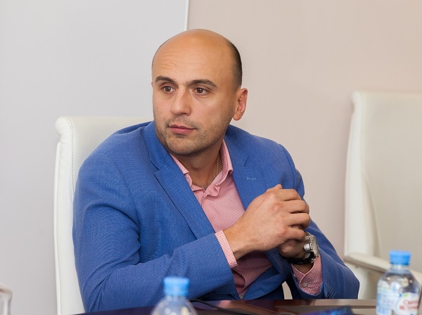 Бизнес в эпоху перемен: стори-кейсы от предпринимателей «транзитного мира»
2 Бизнес в эпоху перемен: стори-кейсы от предпринимателей «транзитного мира»
2