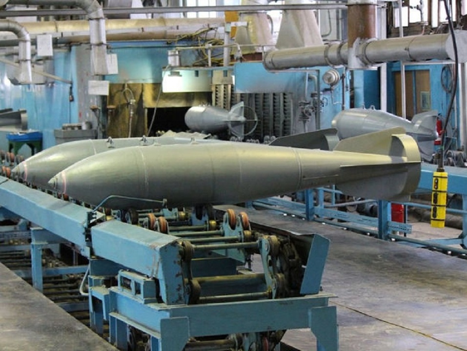 Дайджест DK.RU: недоимка на оборонном заводе, реконструкция «Октября», продажа банка 2 Дайджест DK.RU: недоимка на оборонном заводе, реконструкция «Октября», продажа банка 2