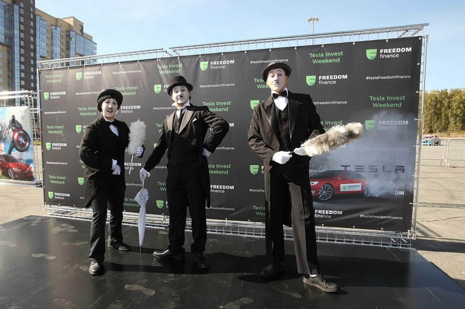 «Прокачали» финансовую грамотность под тест-драйвы с Tesla 4 «Прокачали» финансовую грамотность под тест-драйвы с Tesla 4