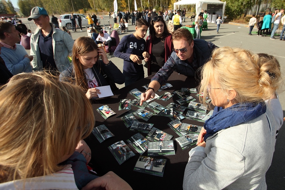 «Прокачали» финансовую грамотность под тест-драйвы с Tesla 5 «Прокачали» финансовую грамотность под тест-драйвы с Tesla 5