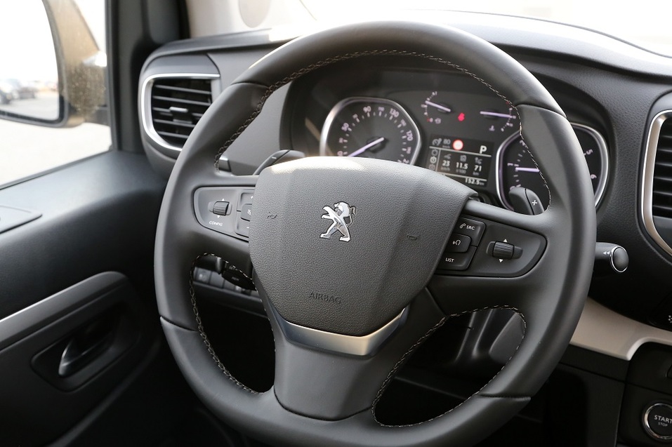 Французы в городе. Путешествовать можно с комфортом 9 Французы в городе. Путешествовать можно с комфортом 9