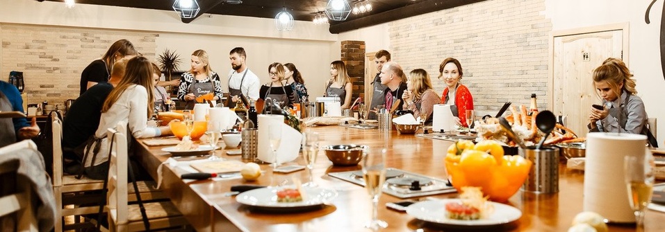 Стейк, ризотто, панна котта: кулинарная студия «Рататуй» озвучила темы мастер-классов
1 Стейк, ризотто, панна котта: кулинарная студия «Рататуй» озвучила темы мастер-классов
1