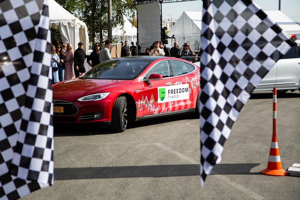 «Фридом Финанс» повысила интерес к инвестированию в ценные бумаги через гонки на Tesla 2 «Фридом Финанс» повысила интерес к инвестированию в ценные бумаги через гонки на Tesla 2