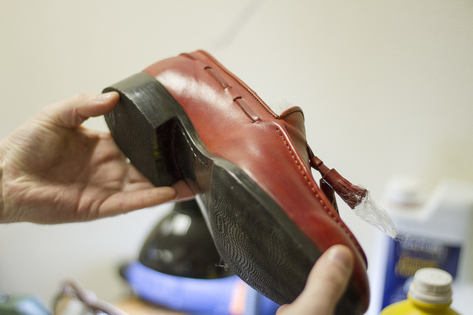 «Какие оксфорды? Наши мужчины до сих пор носят туфли. Спасибо, хоть не с костюмом «Адидас» 2 «Какие оксфорды? Наши мужчины до сих пор носят туфли. Спасибо, хоть не с костюмом «Адидас» 2