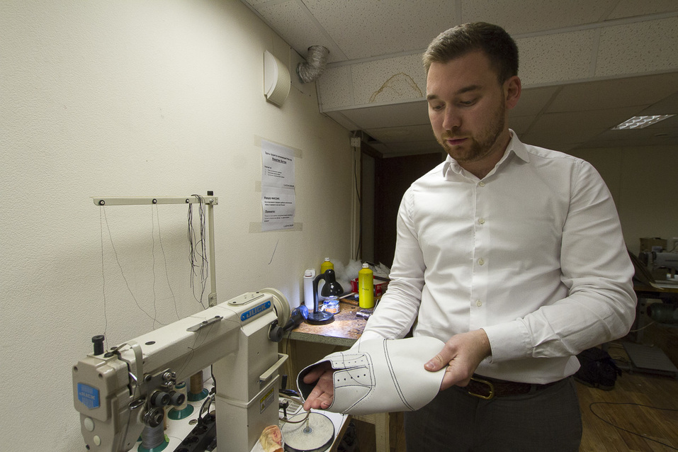 «Какие оксфорды? Наши мужчины до сих пор носят туфли. Спасибо, хоть не с костюмом «Адидас» 3 «Какие оксфорды? Наши мужчины до сих пор носят туфли. Спасибо, хоть не с костюмом «Адидас» 3