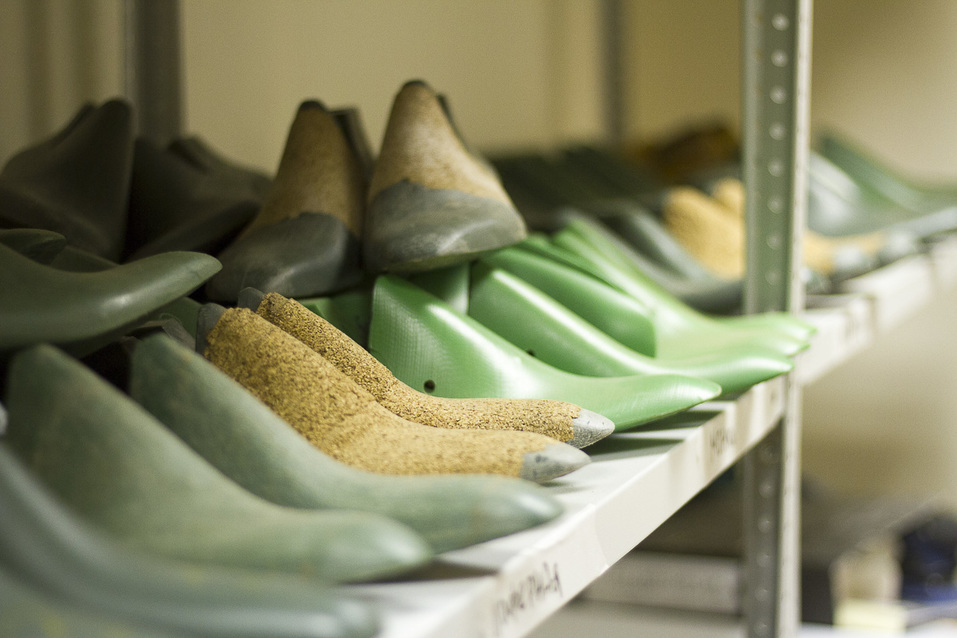 «Какие оксфорды? Наши мужчины до сих пор носят туфли. Спасибо, хоть не с костюмом «Адидас» 4 «Какие оксфорды? Наши мужчины до сих пор носят туфли. Спасибо, хоть не с костюмом «Адидас» 4