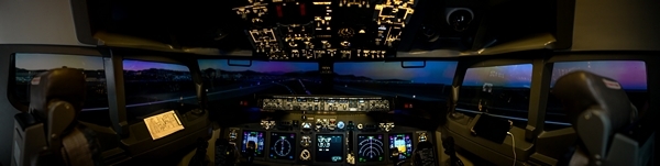 Авиатренажер компании Dream Aero открылся в «Сибирском Молле» 1 Авиатренажер компании Dream Aero открылся в «Сибирском Молле» 1