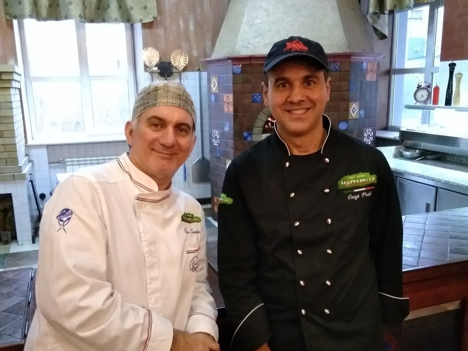 «Дело не в городе»: спустя месяц в Челябинске закрылся дорогой ресторан
1 «Дело не в городе»: спустя месяц в Челябинске закрылся дорогой ресторан
1