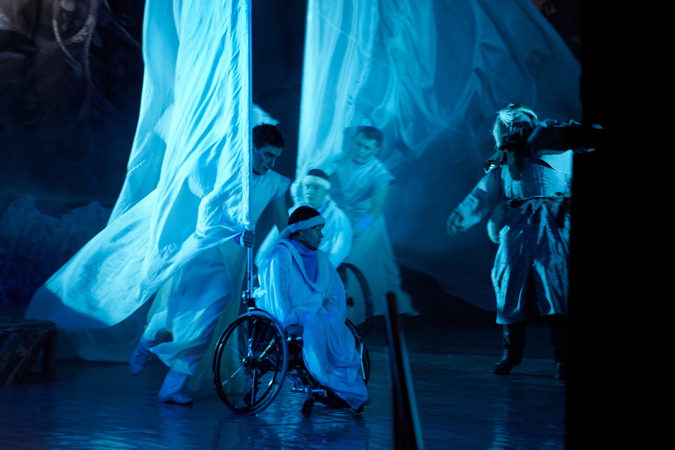 Театр равных возможностей: красноярские бизнесмены поддержали инклюзивную инициативу
3 Театр равных возможностей: красноярские бизнесмены поддержали инклюзивную инициативу
3