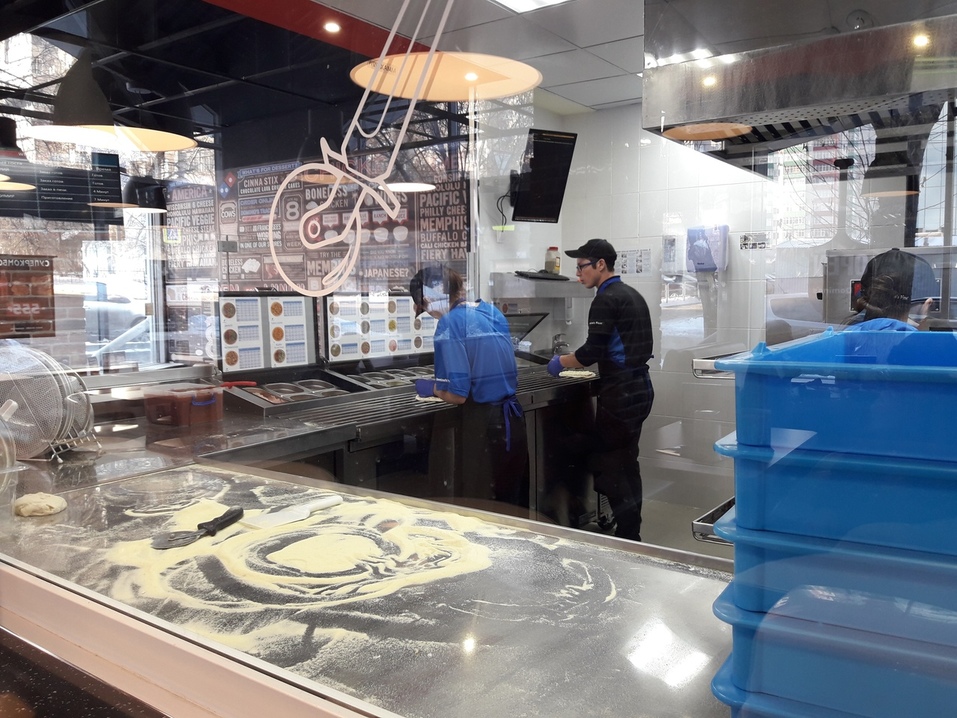 Успеть в 8 минут. Оцениваем новую пиццерию американской сети в Челябинске 2 Успеть в 8 минут. Оцениваем новую пиццерию американской сети в Челябинске 2