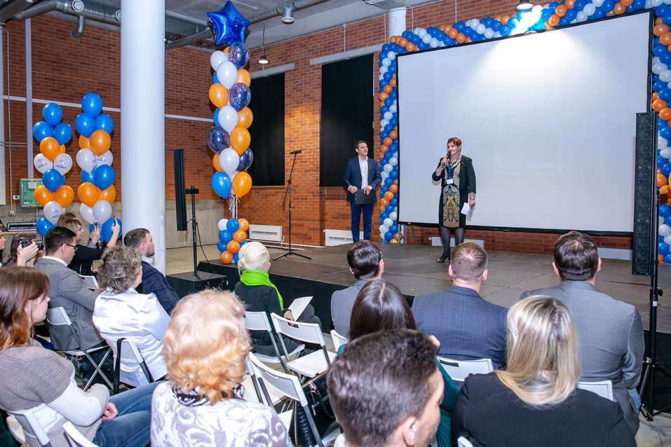 Награждены лучшие малые предприятия Новосибирска
3 Награждены лучшие малые предприятия Новосибирска
3