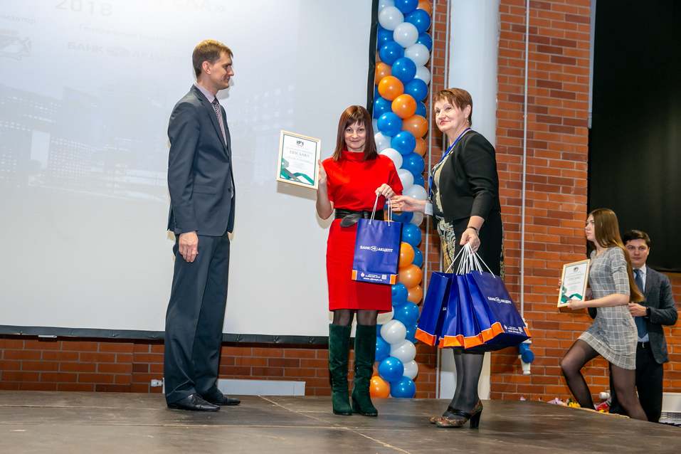 Награждены лучшие малые предприятия Новосибирска
22 Награждены лучшие малые предприятия Новосибирска
22