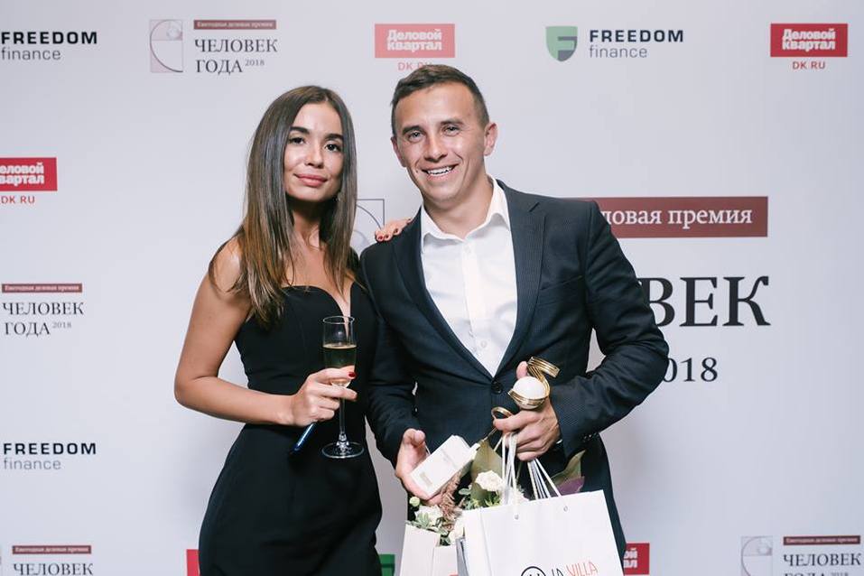 «Почти Black tie». Каким трендам следовали гости премии «Человек года — 2018» / ФОТО 4 «Почти Black tie». Каким трендам следовали гости премии «Человек года — 2018» / ФОТО 4