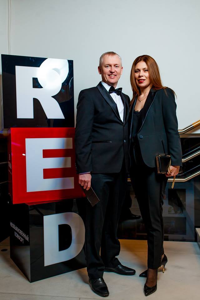 «Почти Black tie». Каким трендам следовали гости премии «Человек года — 2018» / ФОТО 9 «Почти Black tie». Каким трендам следовали гости премии «Человек года — 2018» / ФОТО 9