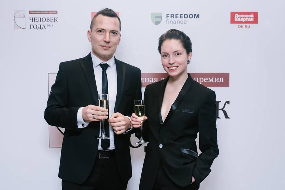 «Почти Black tie». Каким трендам следовали гости премии «Человек года — 2018» / ФОТО 10 «Почти Black tie». Каким трендам следовали гости премии «Человек года — 2018» / ФОТО 10